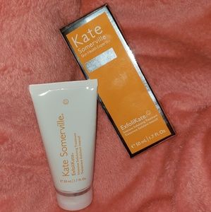 Exfolikate - intensive exfoliating treatment.